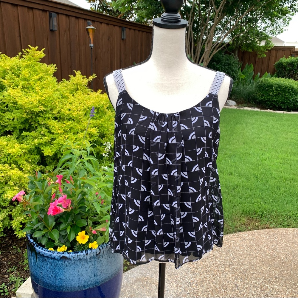 New York & Company black and gray top Size S
